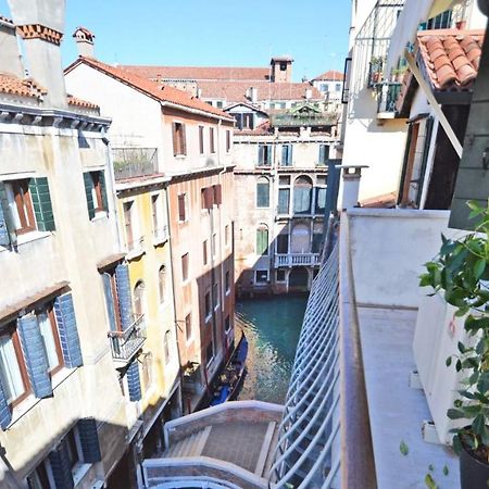 Ai Bareteri Luxury Canal View 베니스 외부 사진