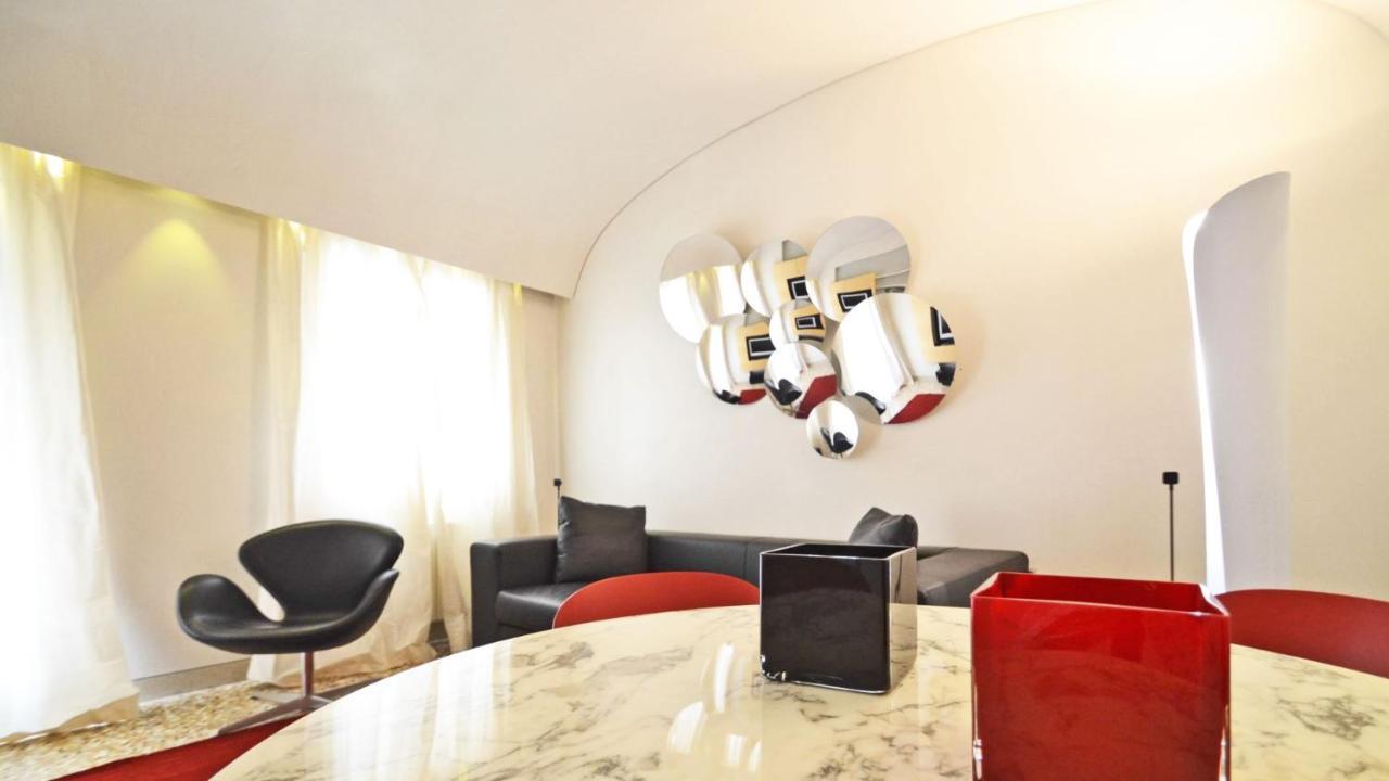 Ai Bareteri Luxury Canal View 베니스 외부 사진