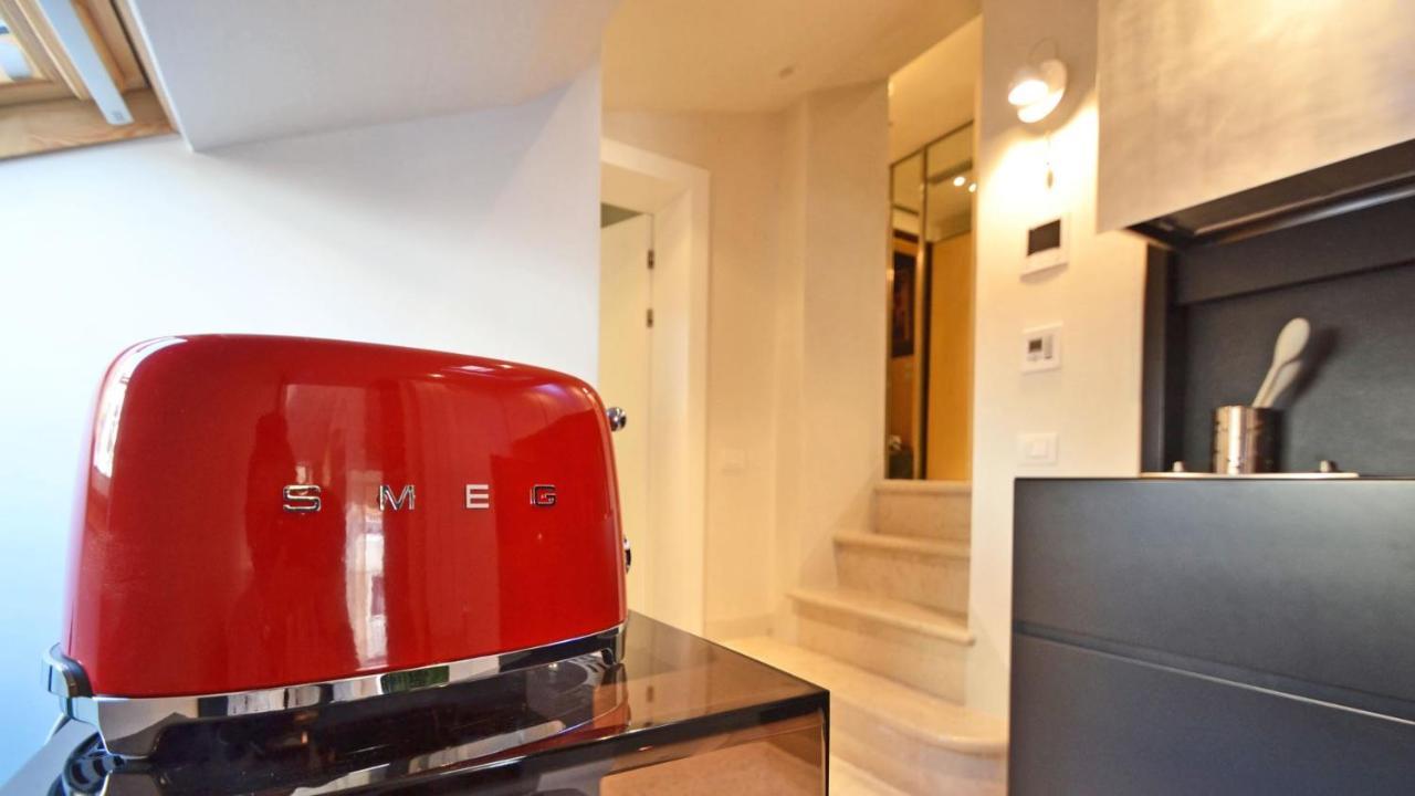 Ai Bareteri Luxury Canal View 베니스 외부 사진