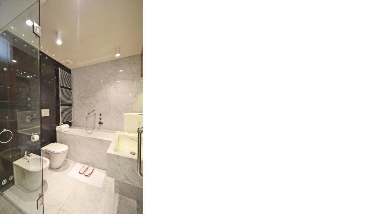 Ai Bareteri Luxury Canal View 베니스 외부 사진