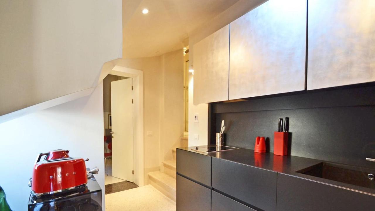 Ai Bareteri Luxury Canal View 베니스 외부 사진